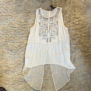 BCBG split back top with embellishments sz medium nwt